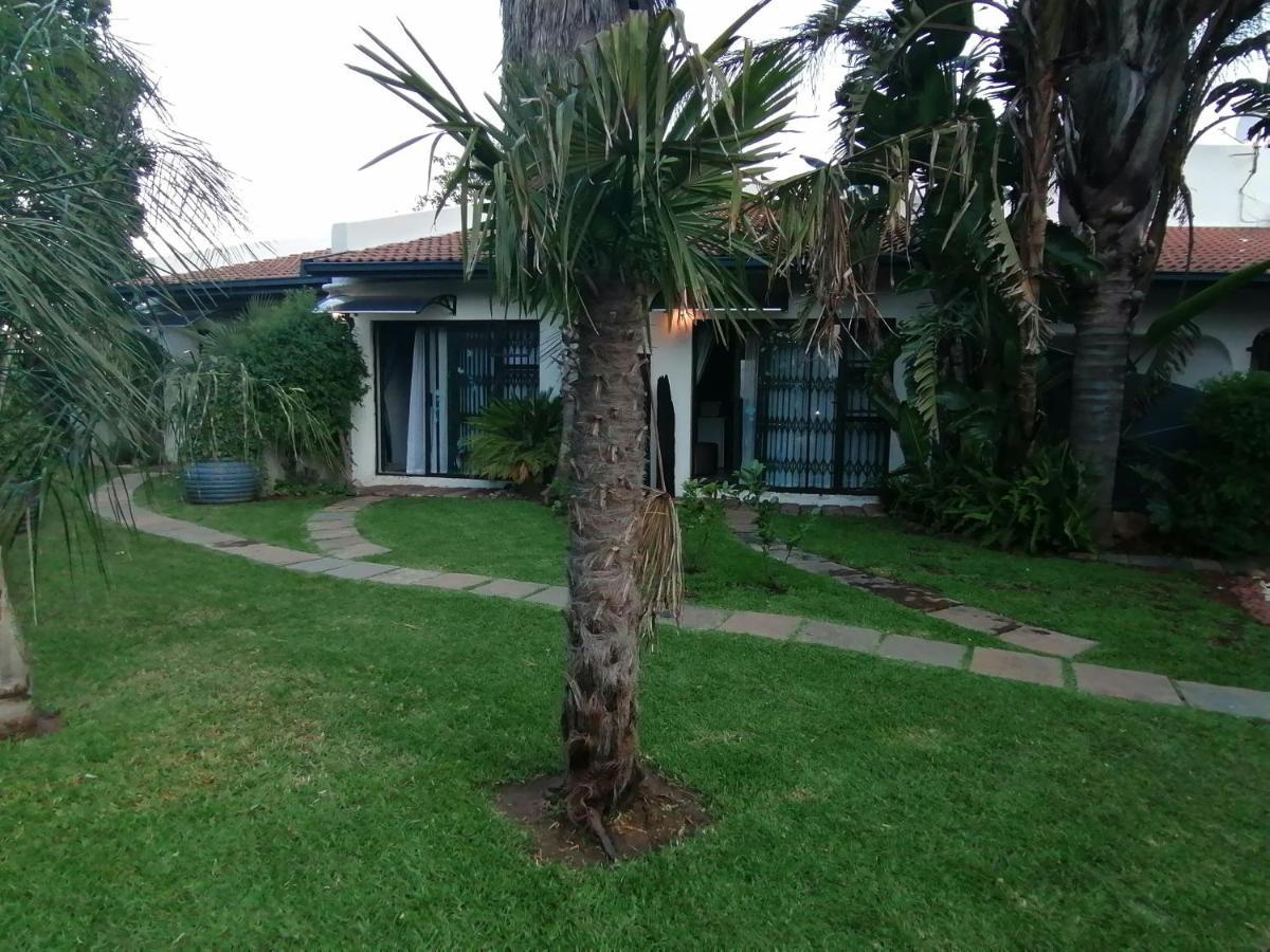 Roxy'S Rest Guest House 范德拜尔帕克 外观 照片
