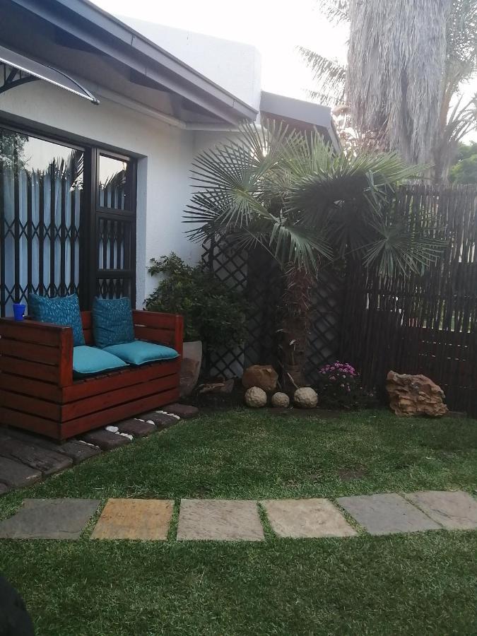 Roxy'S Rest Guest House 范德拜尔帕克 外观 照片