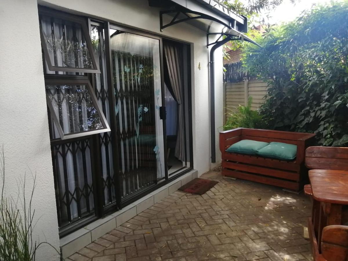 Roxy'S Rest Guest House 范德拜尔帕克 外观 照片
