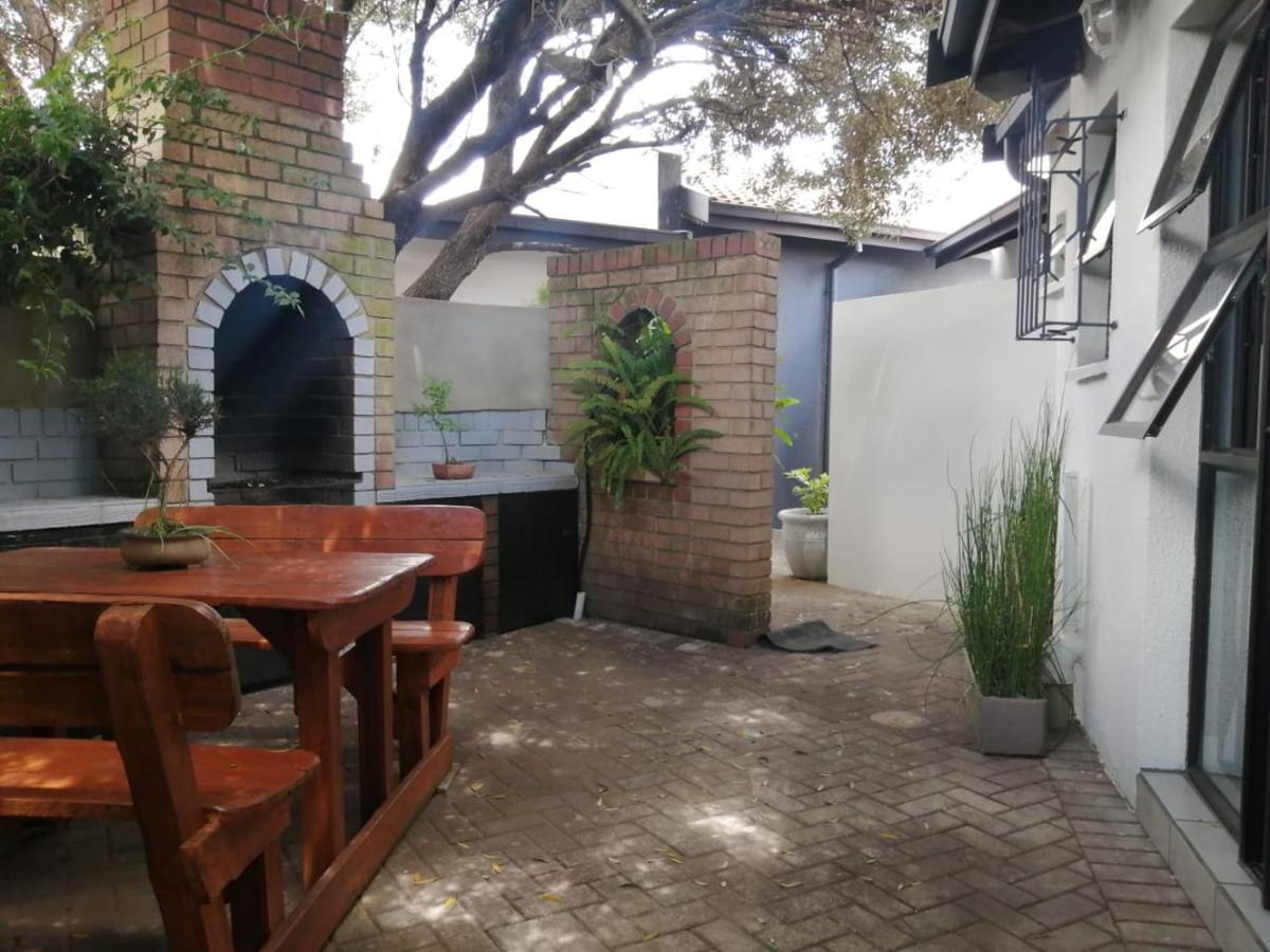 Roxy'S Rest Guest House 范德拜尔帕克 外观 照片