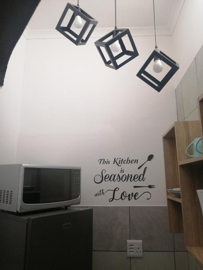 Roxy'S Rest Guest House 范德拜尔帕克 外观 照片