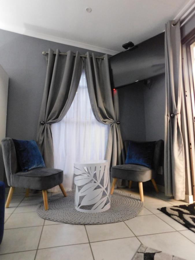 Roxy'S Rest Guest House 范德拜尔帕克 外观 照片